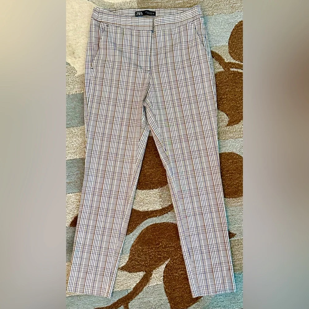 Zara Flat Waist Plaid Tapered Trousers in Navy Tan & Gold - Picture 3 of 6